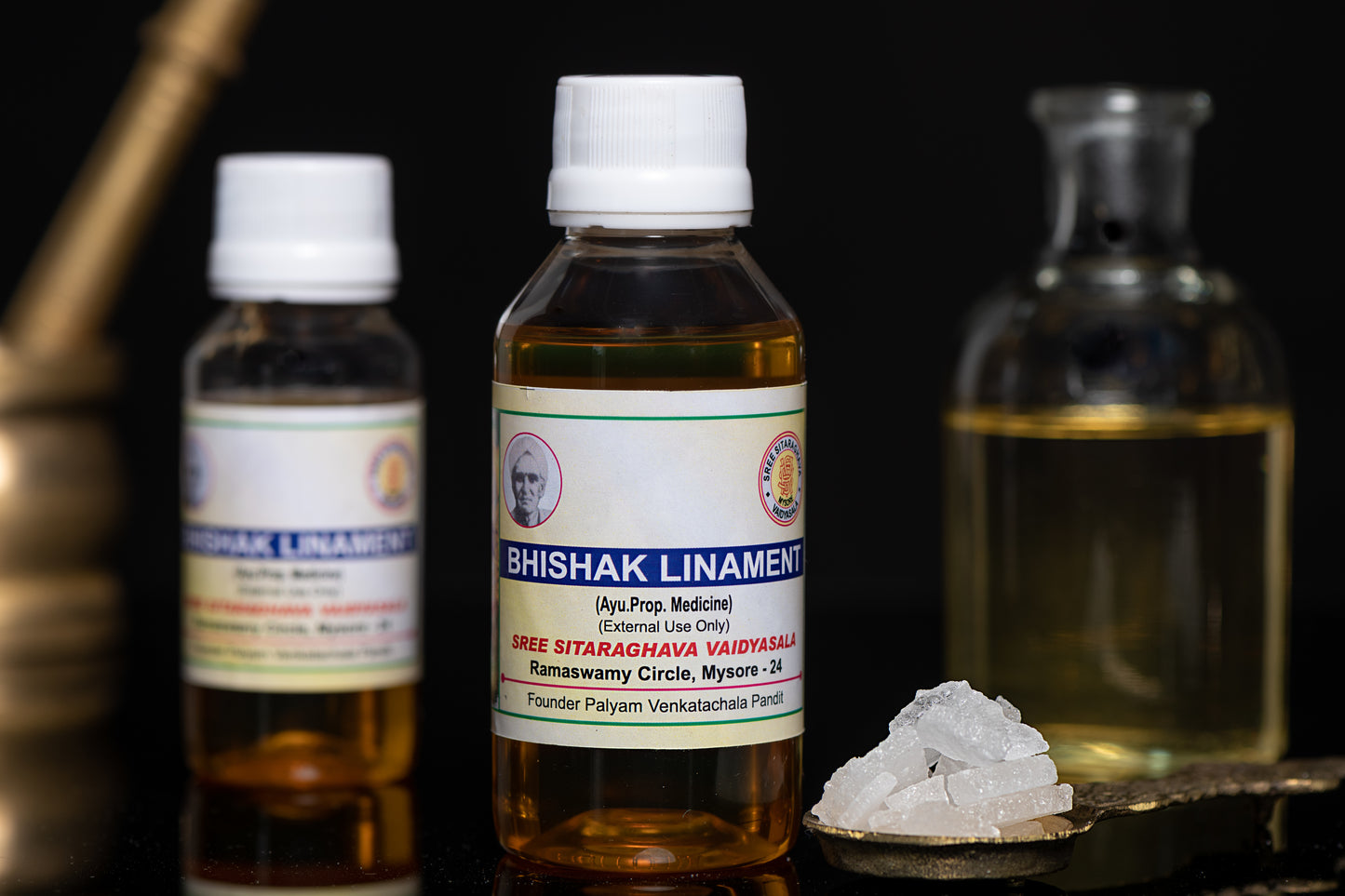 Bhishak Liniment – Ayurvedic Herbal Liniment for Muscle & Joint Pain